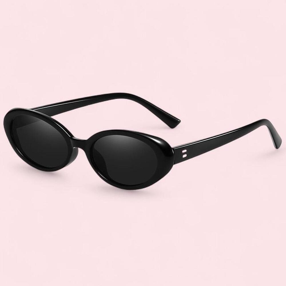 Oval streetwear sunglasses clean stylish